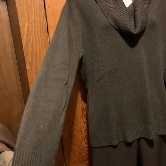 NWOT NY & CO Cowl Neck Sweater - Picture 4 of 9
